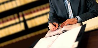 Understanding The Responsibilities Of Corporate Lawyers In India