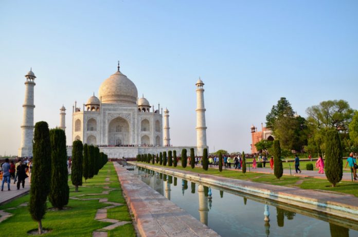 Places to Visit in Agra at Night