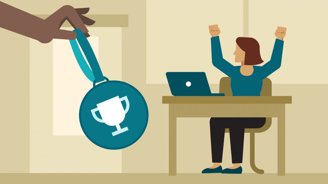 4 Types of Employee Rewards That Keep Individuals Happy and Engaged