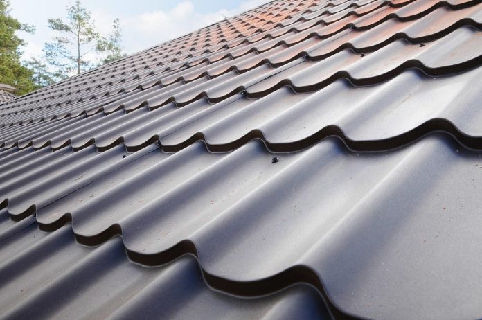 5 Benefits of Metal Roof Maintenance