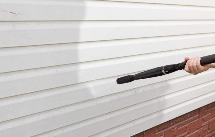 5 Helpful Home Exterior Cleaning Tips