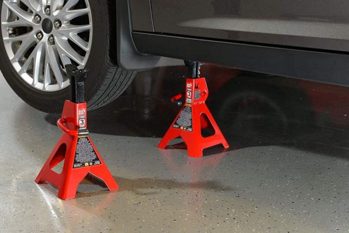 How to Use a Car Jack Safely