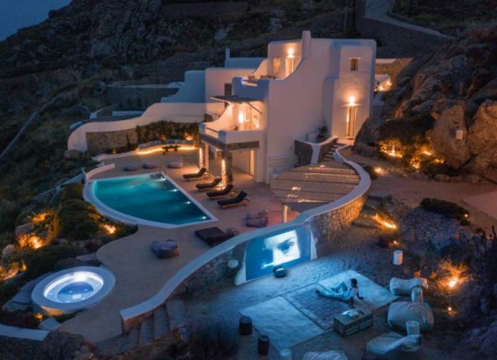 Luxury Villas in Mykonos
