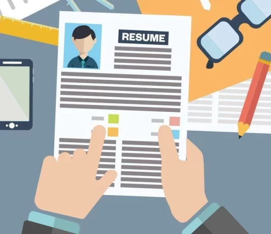 Top 4 Easy-To-Use Resume Sites