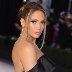 A Short Bio On Jennifer Lopez